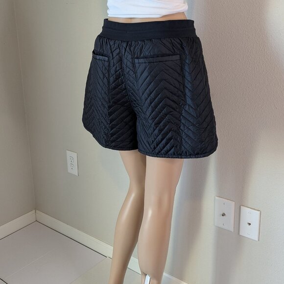 Athleta Quilted Shorts Women's Size 6 Black Apres Ski Drawstring Waist - Picture 7 of 15